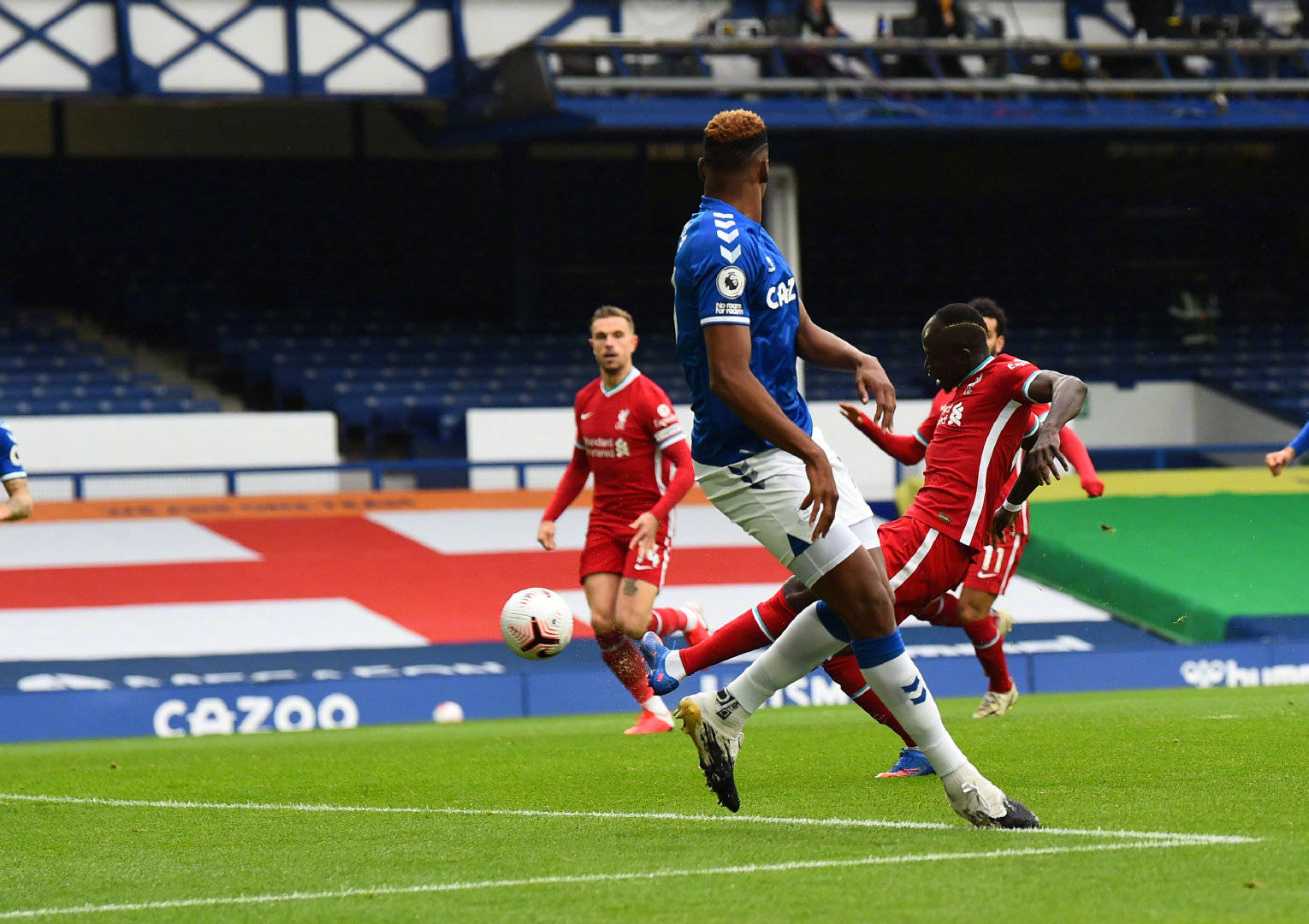 奠定坚实基 奠定坚实基